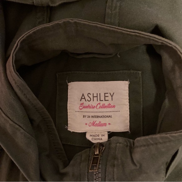 HT Army Jacket - Picture 8 of 10